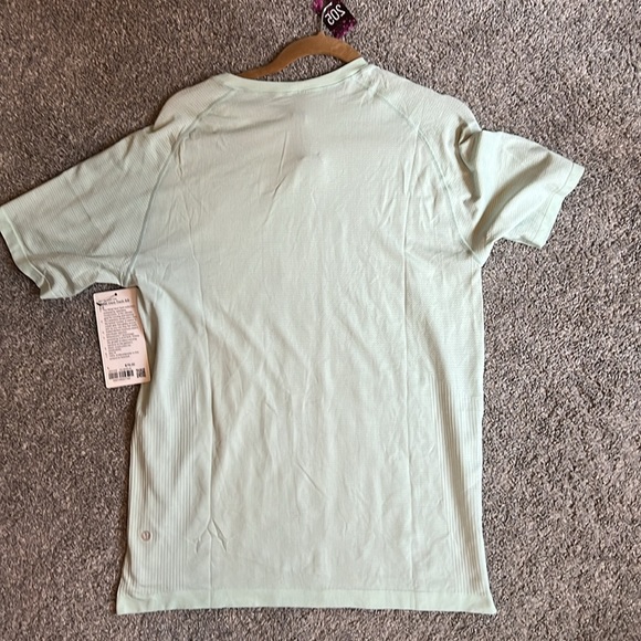 205 NWT Lululemon Metal Vent Tech SS 2.0 MEN size L DELM/DELM - Picture 3 of 4